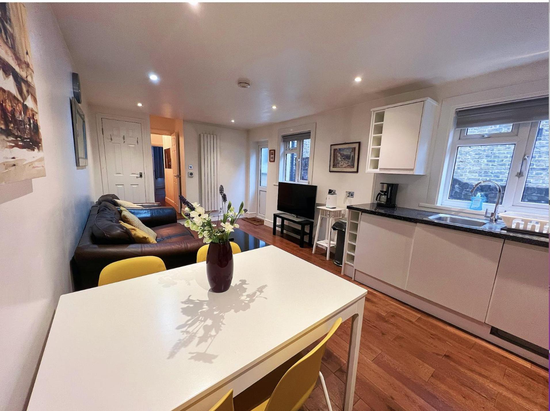 Lovely 2 Bedroom Garden Flat In London Exterior foto